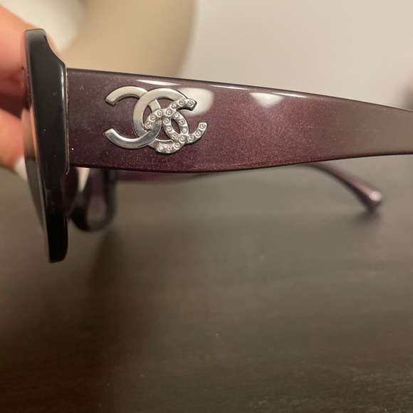 Chanel rectangle sunglasses red burgundy color current style - Picture 6 of 16